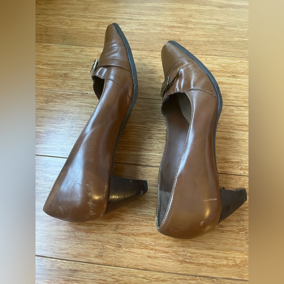 Naturalizer Women’s Square Pointy Toe Pump Leather Shoes Oak Brown 2” Block Heel - Picture 4 of 9